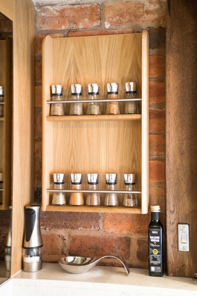 Spice shelf