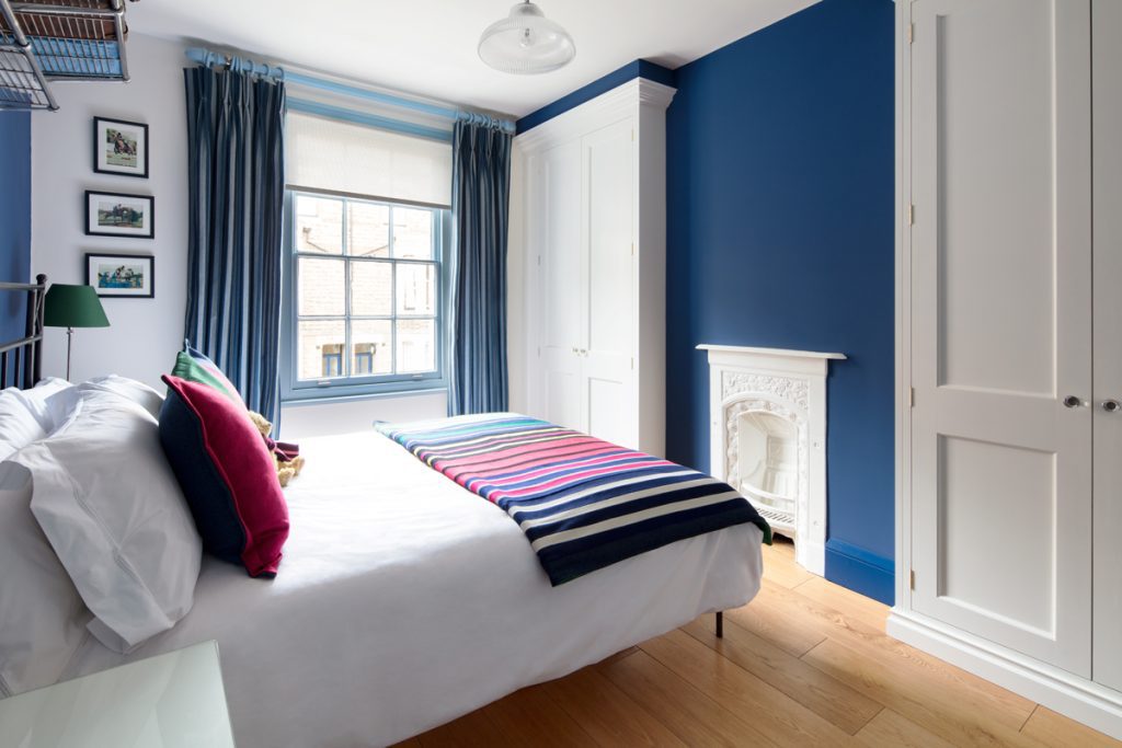 Guest bedroom