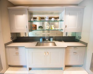 Scullery with a marble splashback
