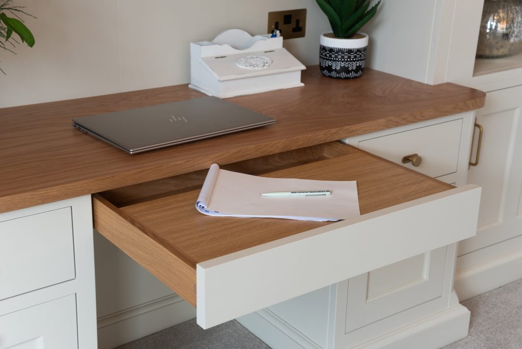 Pull our desk